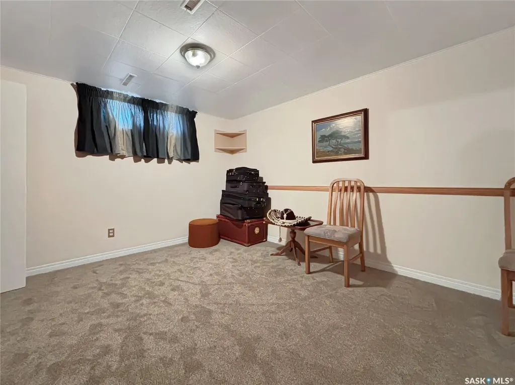 102 105th Street W Saskatoon SK S7N 1N1