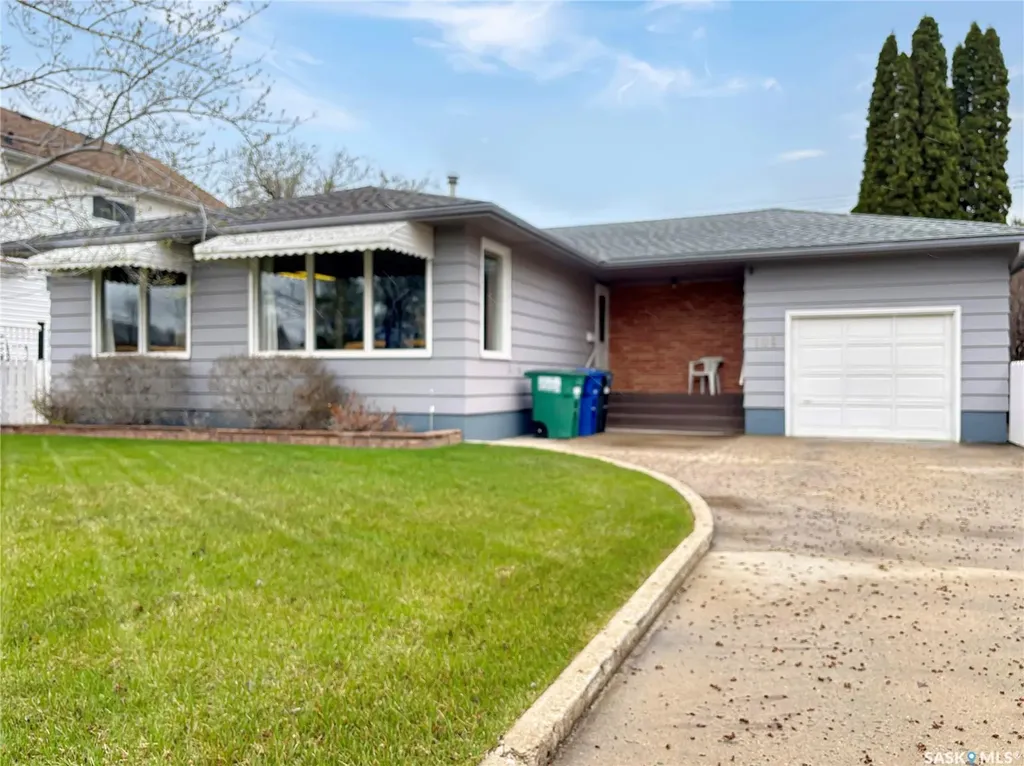 102 105th Street W Saskatoon SK S7N 1N1