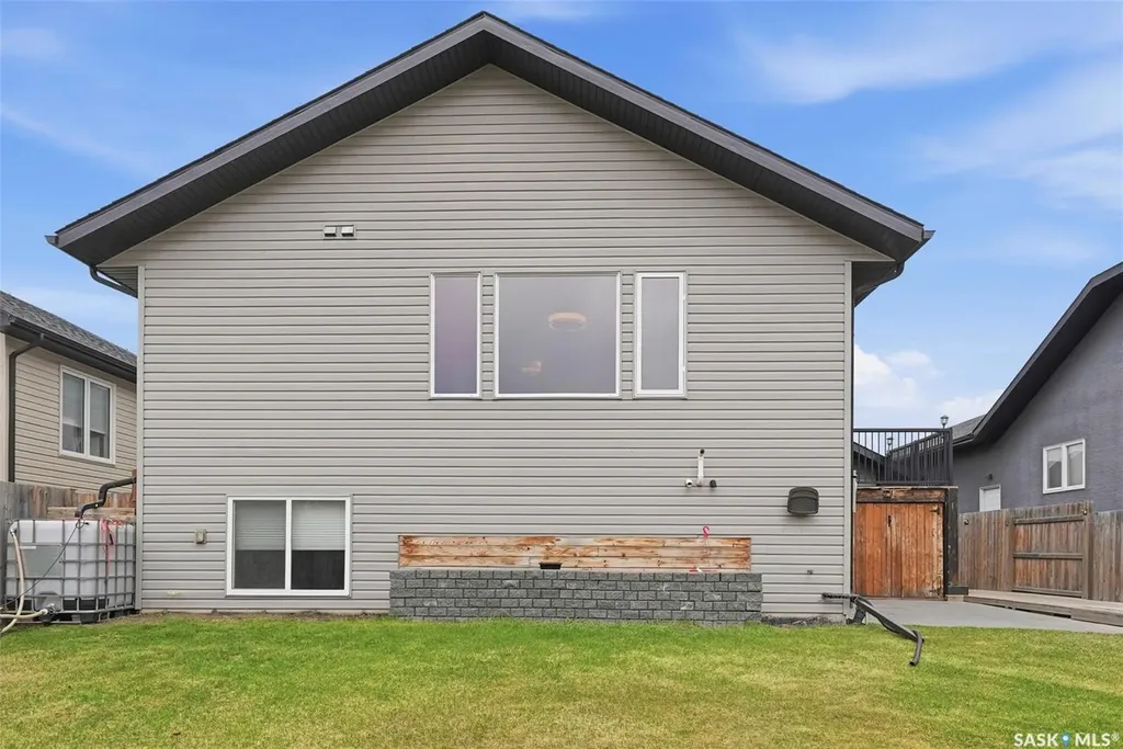 517 Redwood Crescent Warman SK S0K 4S2