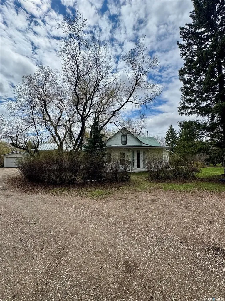214 2nd Street N Waldheim SK S0K 4R0