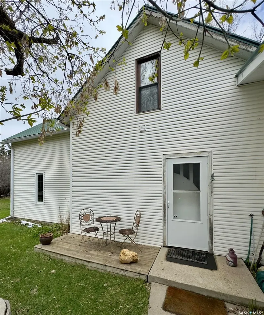 214 2nd Street N Waldheim SK S0K 4R0