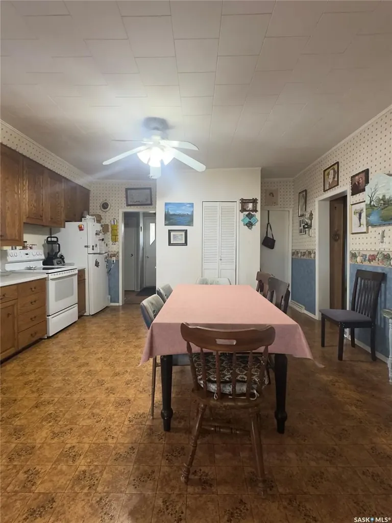 214 2nd Street N Waldheim SK S0K 4R0