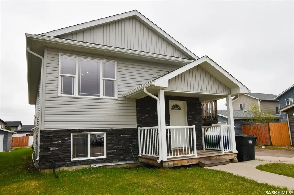 106 Geary Crescent Saskatoon SK S7R 0B8