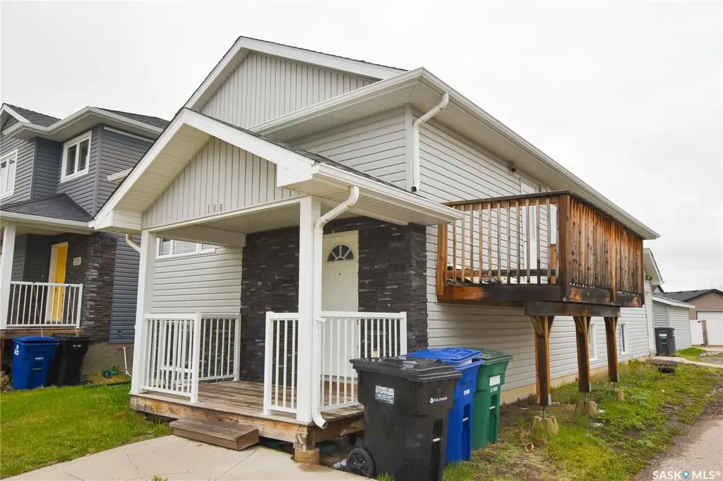 106 Geary Crescent Saskatoon SK S7R 0B8
