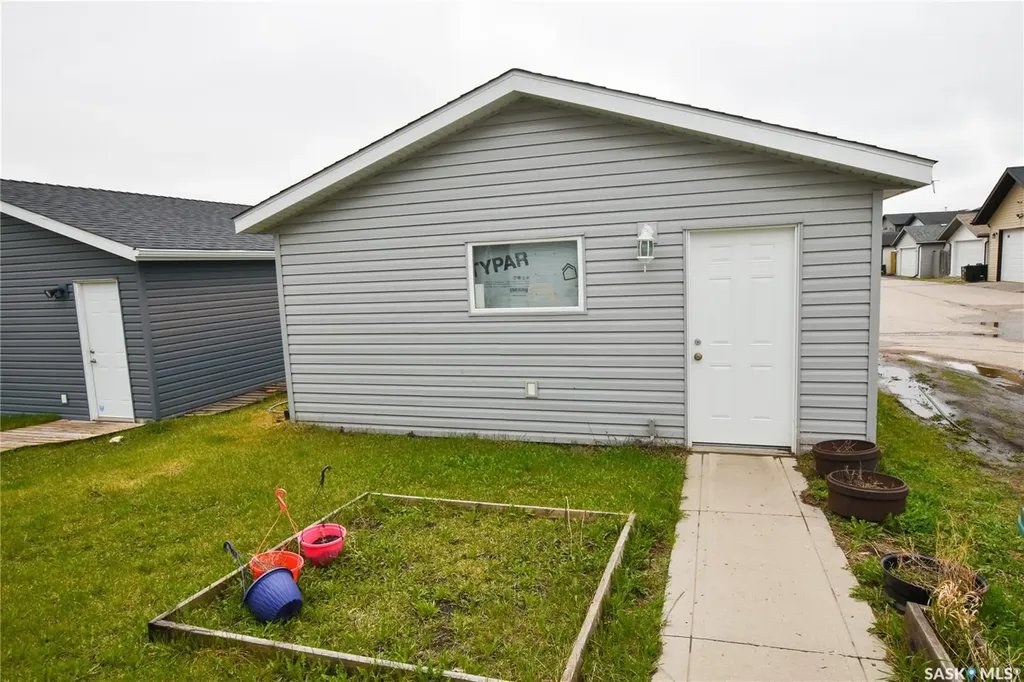 106 Geary Crescent Saskatoon SK S7R 0B8