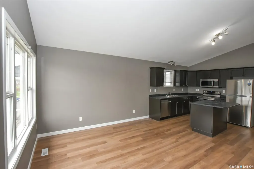 106 Geary Crescent Saskatoon SK S7R 0B8