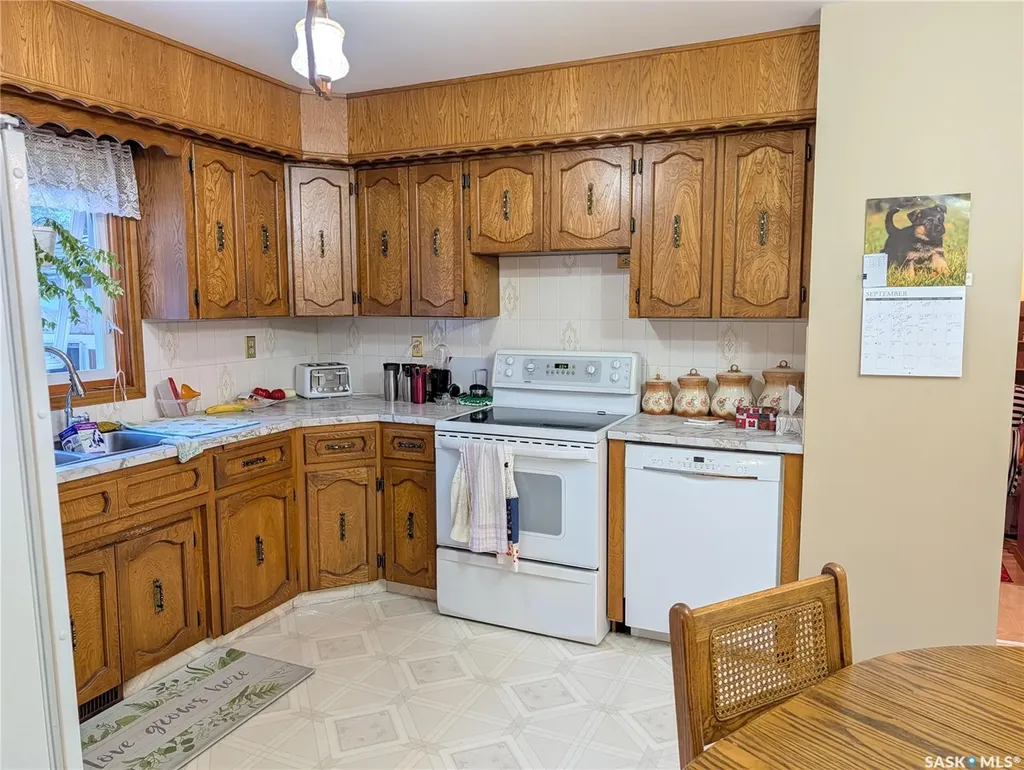 215 Dalgliesh Drive Regina SK S4R 7Z6