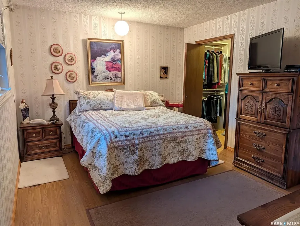 215 Dalgliesh Drive Regina SK S4R 7Z6