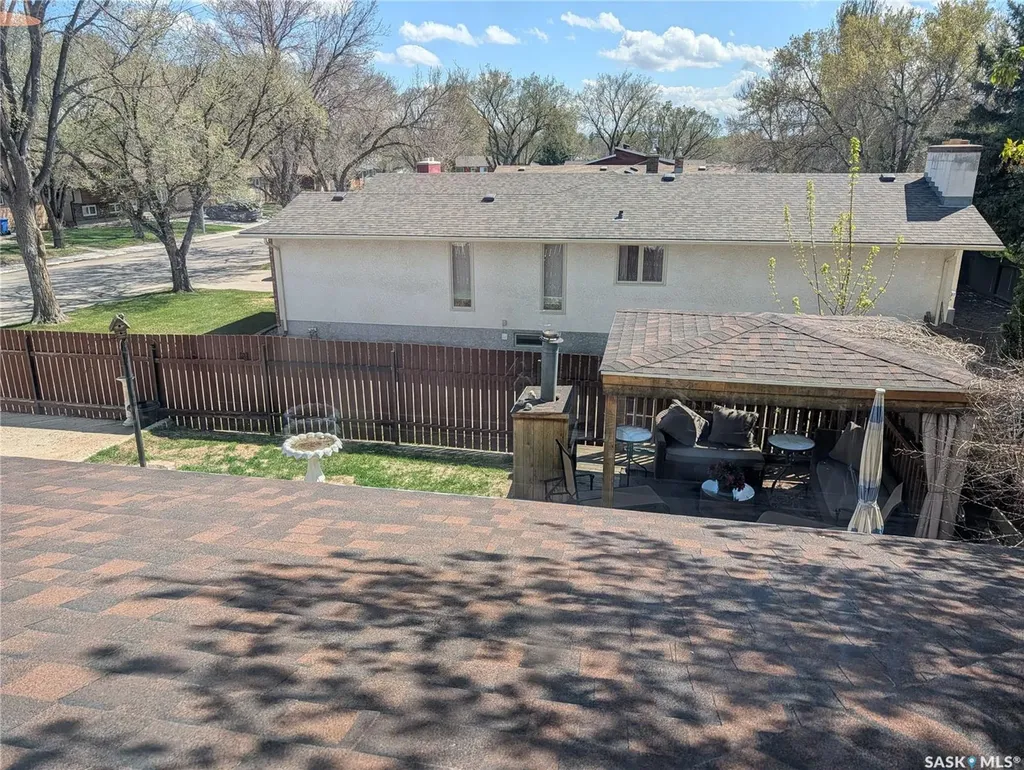 215 Dalgliesh Drive Regina SK S4R 7Z6