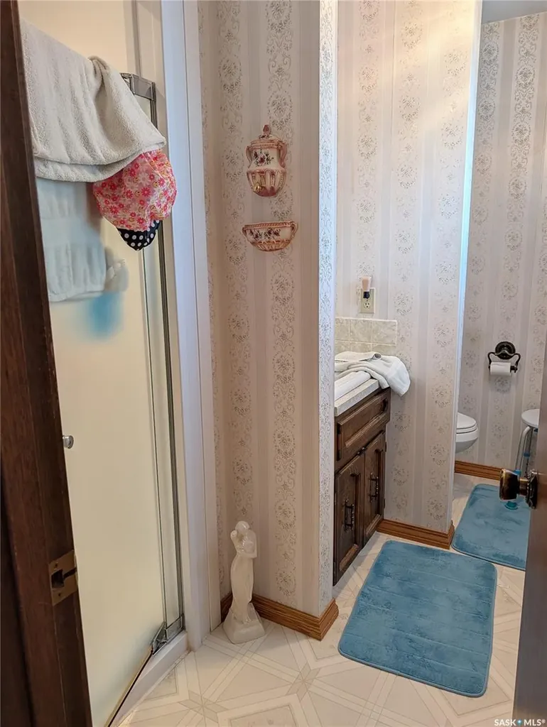 215 Dalgliesh Drive Regina SK S4R 7Z6