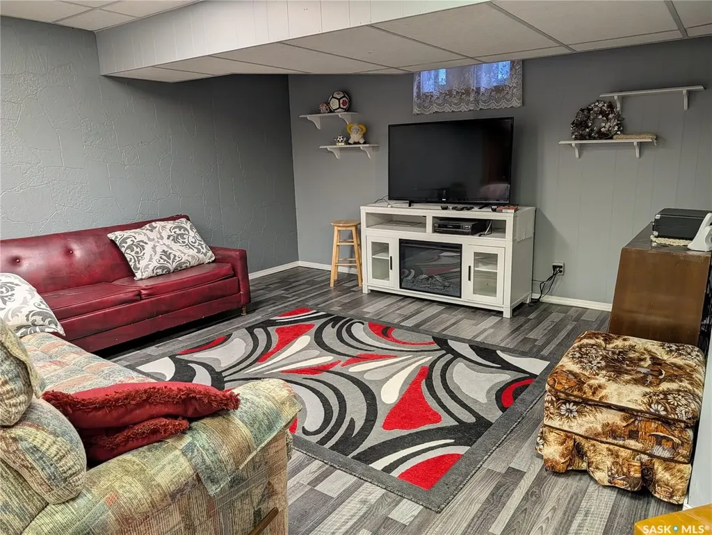 215 Dalgliesh Drive Regina SK S4R 7Z6