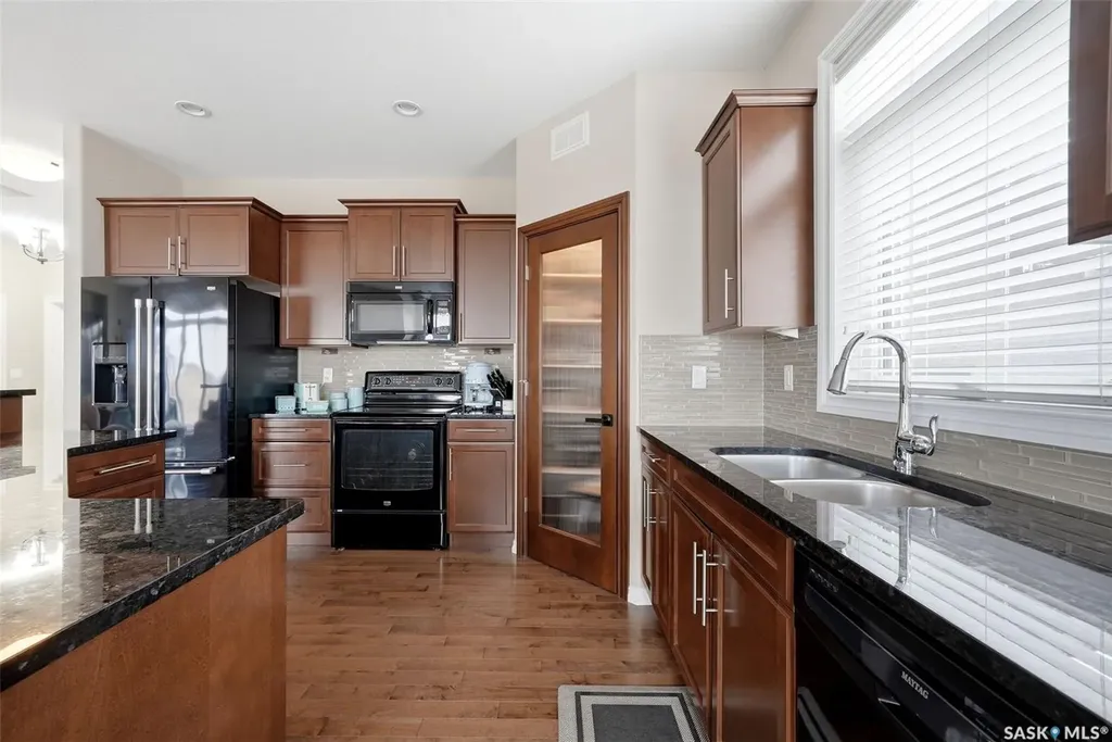 6902 Maple Vista Drive Regina SK S4X 0J8
