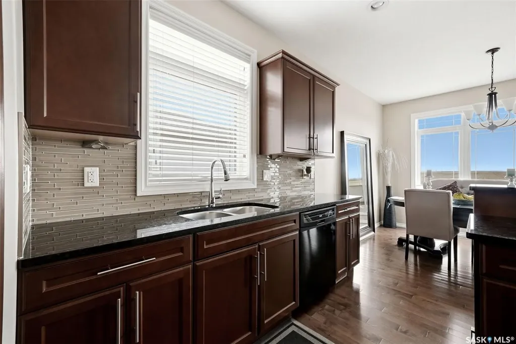 6902 Maple Vista Drive Regina SK S4X 0J8