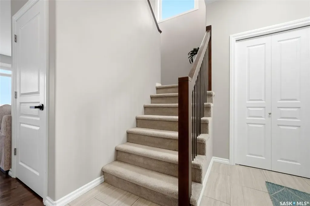 6902 Maple Vista Drive Regina SK S4X 0J8