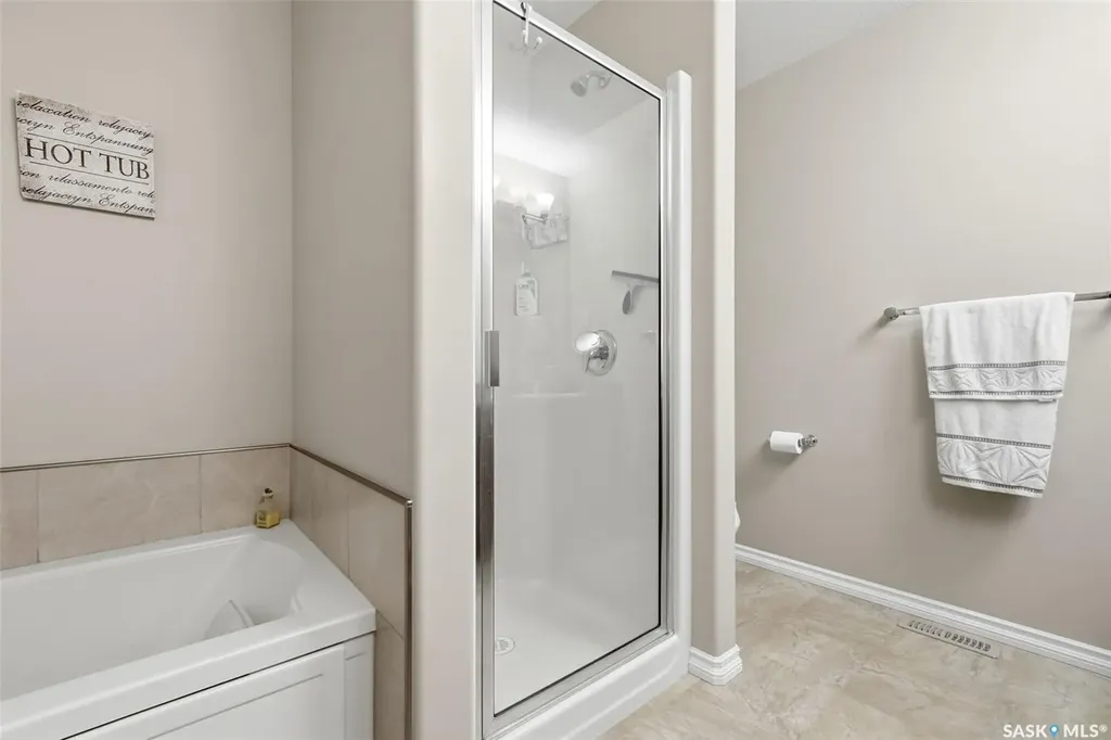 6902 Maple Vista Drive Regina SK S4X 0J8