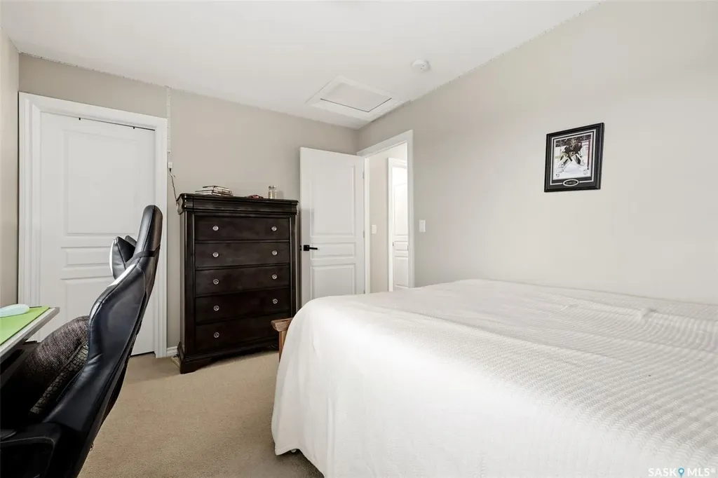 6902 Maple Vista Drive Regina SK S4X 0J8