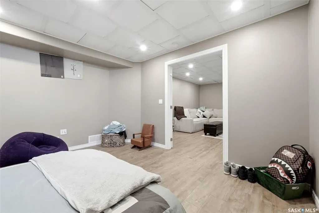 6902 Maple Vista Drive Regina SK S4X 0J8