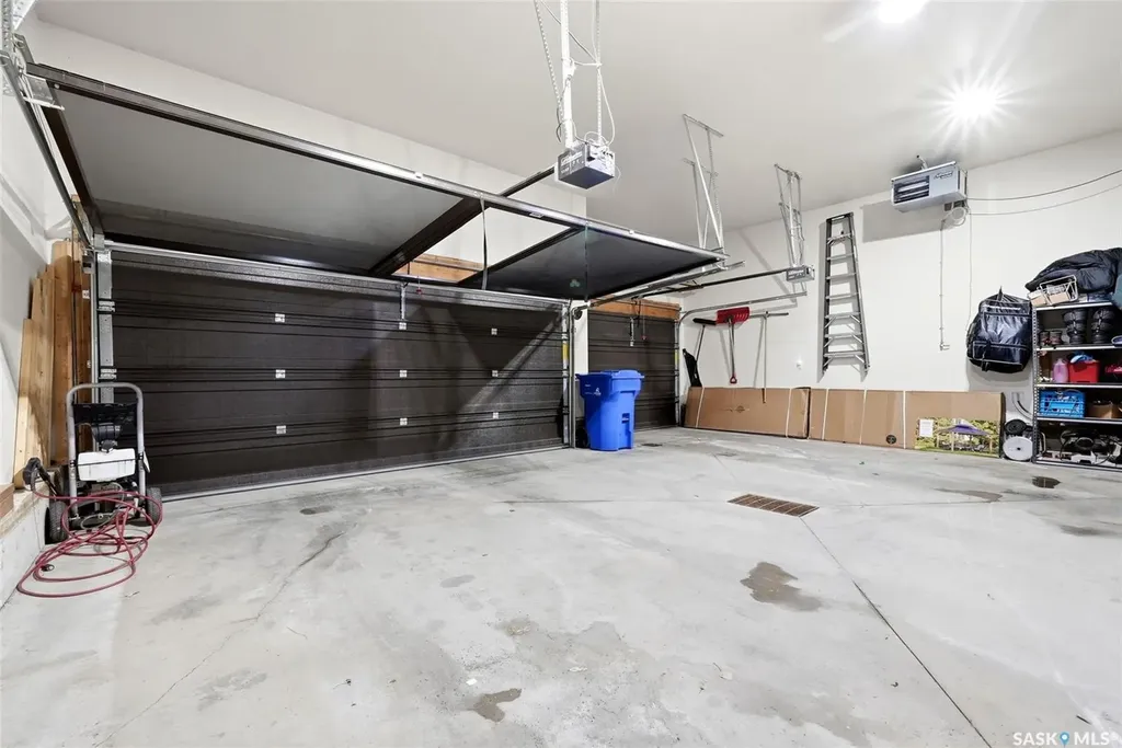 6902 Maple Vista Drive Regina SK S4X 0J8