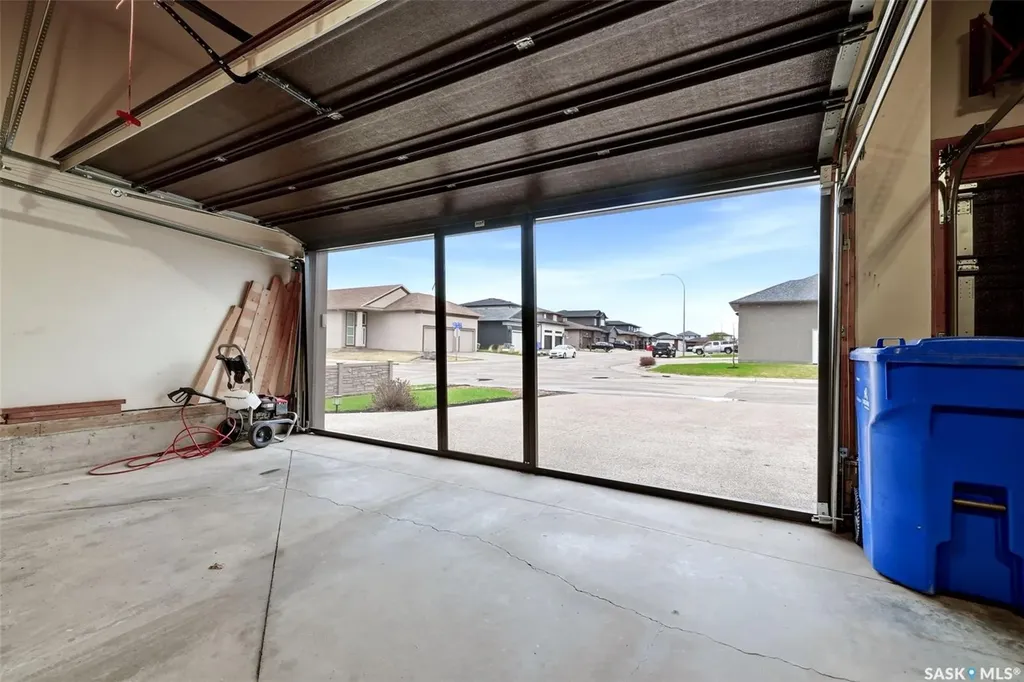 6902 Maple Vista Drive Regina SK S4X 0J8
