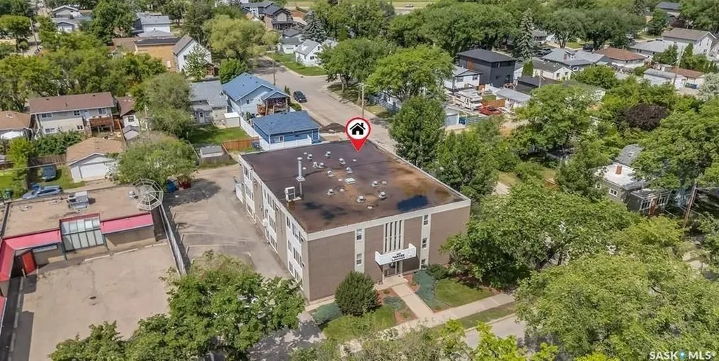 1223 7th Avenue N Saskatoon SK S7K 2W1