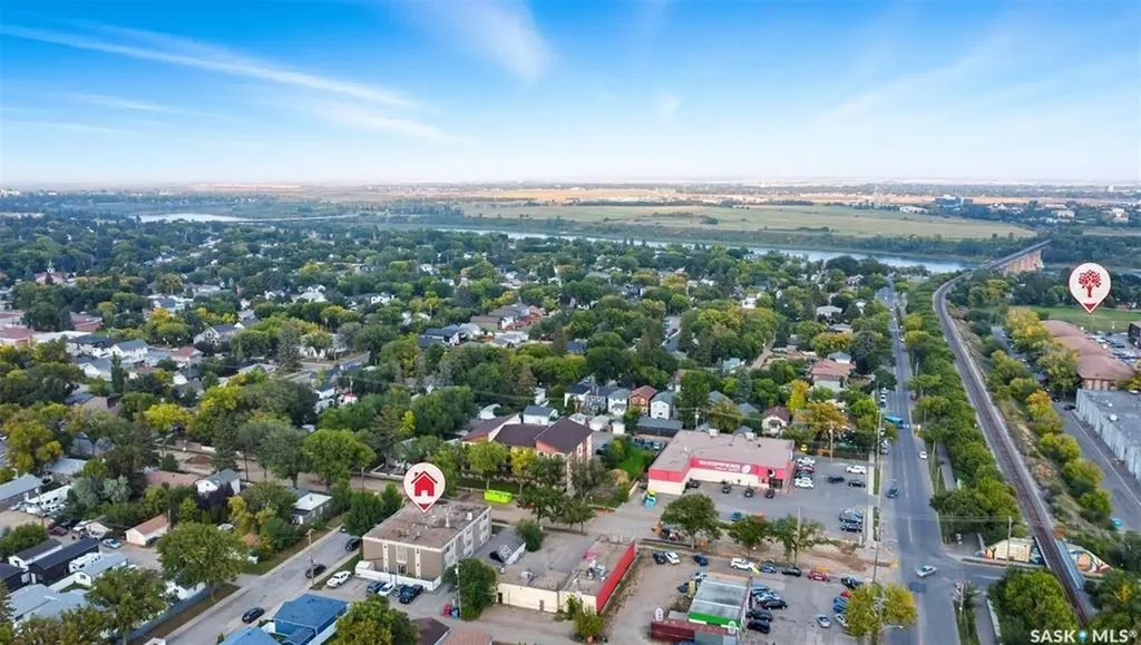 1223 7th Avenue N Saskatoon SK S7K 2W1