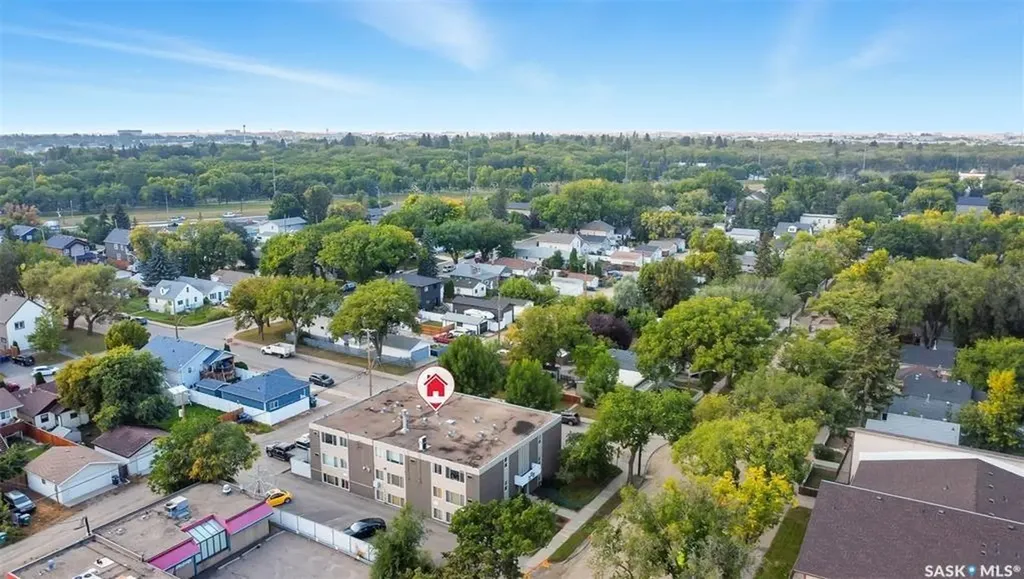 1223 7th Avenue N Saskatoon SK S7K 2W1