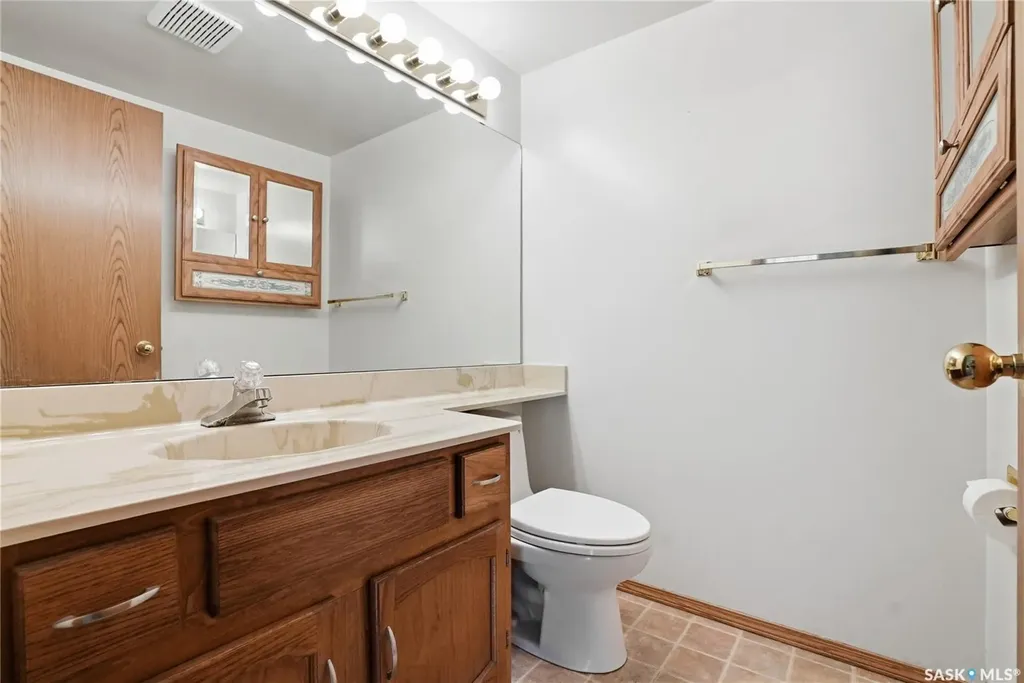 455 Pinehouse Drive Saskatoon SK S7K 5X1