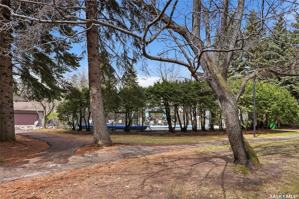 455 Pinehouse Drive Saskatoon SK S7K 5X1
