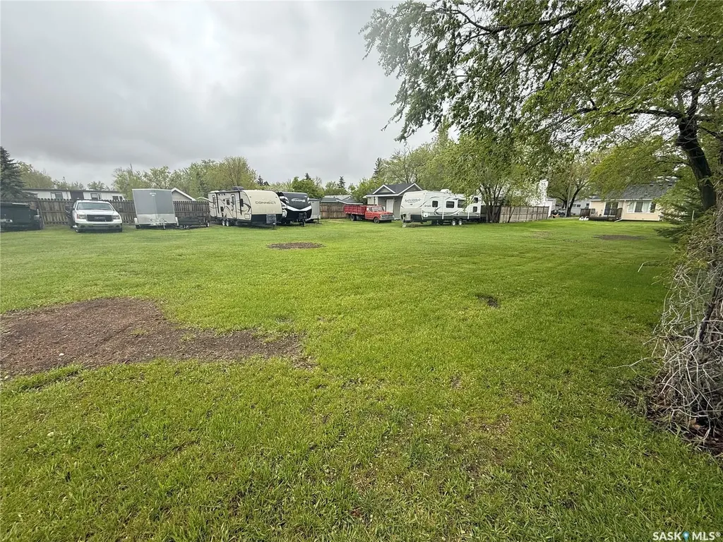 787 Hartney Avenue Weyburn SK S4H 1H7