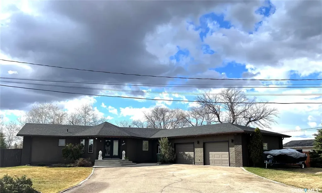 408 Macdonald Street Nipawin SK S0E 1E0