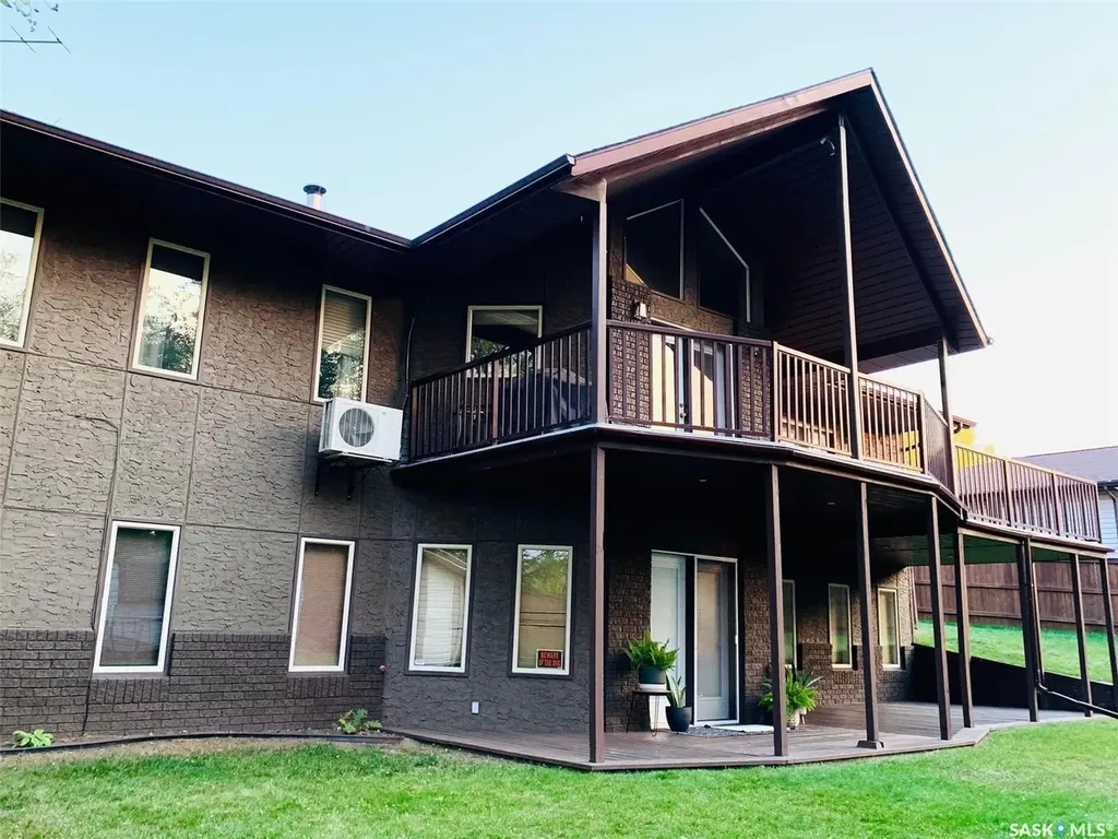 408 Macdonald Street Nipawin SK S0E 1E0