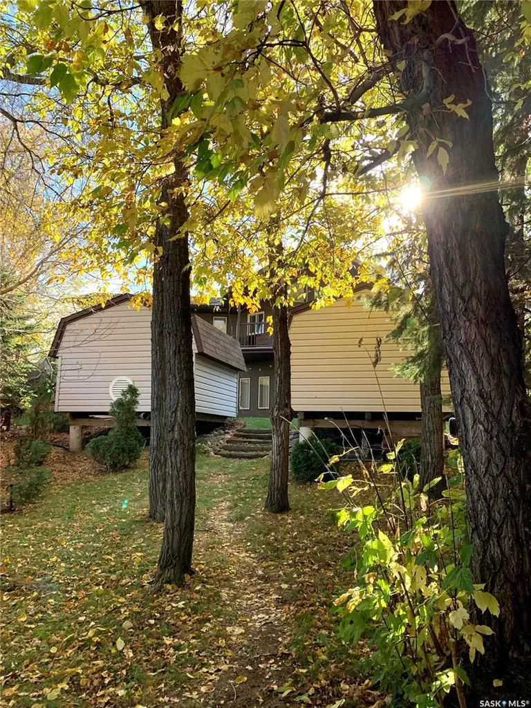 408 Macdonald Street Nipawin SK S0E 1E0