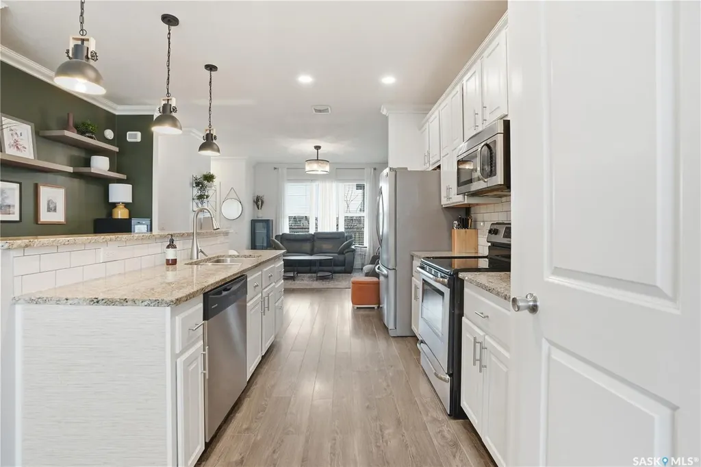 431 Eaton Lane Saskatoon SK S7V 0H5