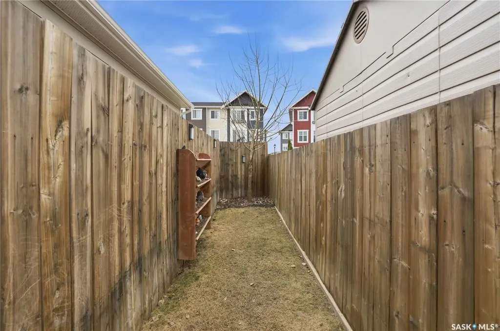 431 Eaton Lane Saskatoon SK S7V 0H5