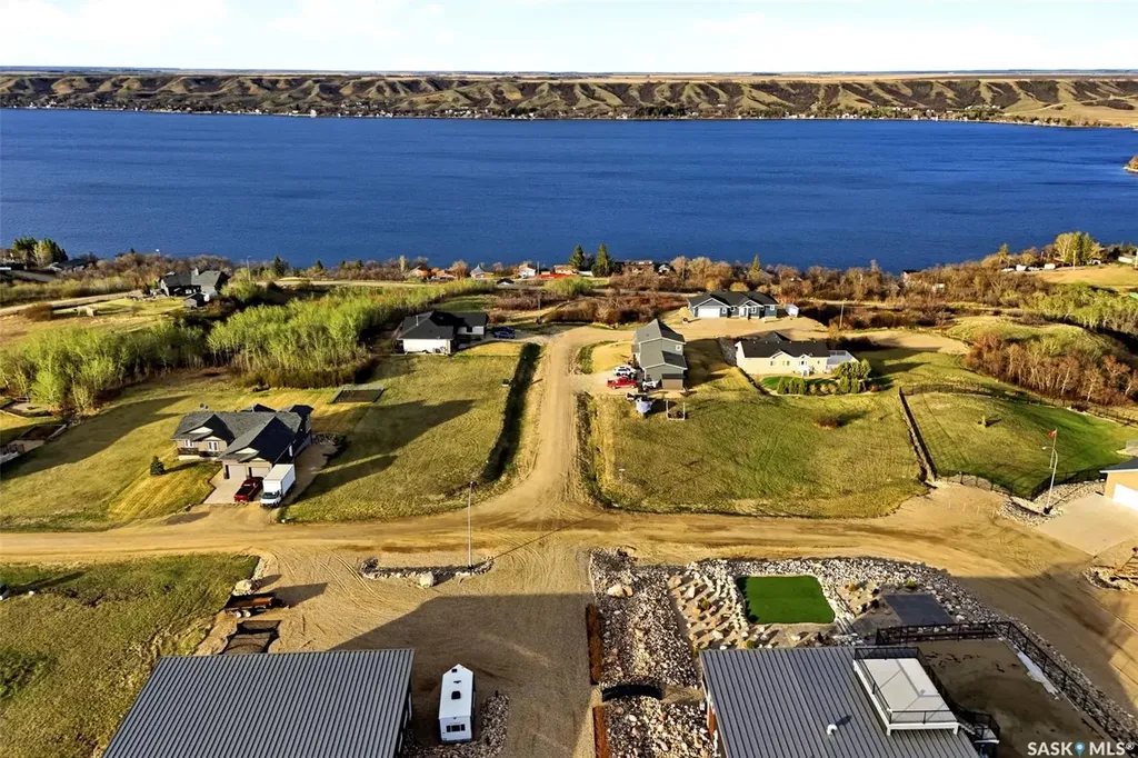 633 Berry Hills Road Katepwa Beach SK S0G 1S0