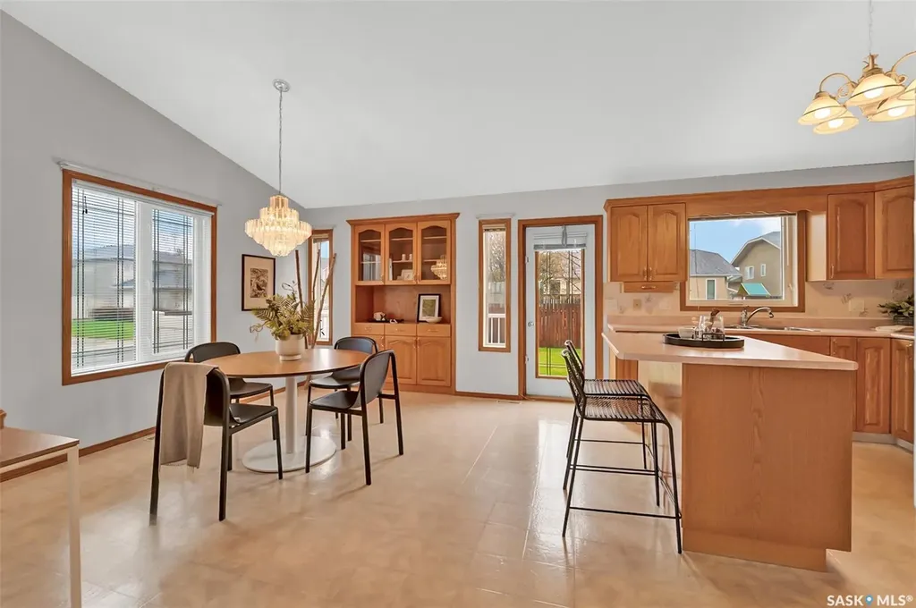 735 Fairbrother Avenue Saskatoon SK S7S 1H8