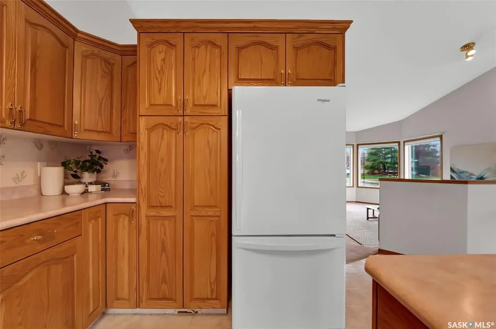 735 Fairbrother Avenue Saskatoon SK S7S 1H8