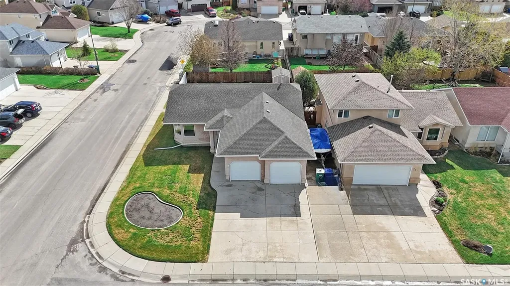 735 Fairbrother Avenue Saskatoon SK S7S 1H8