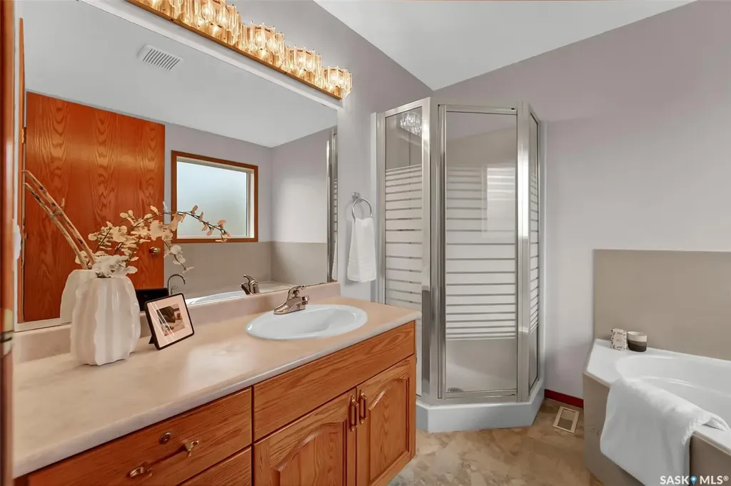 735 Fairbrother Avenue Saskatoon SK S7S 1H8