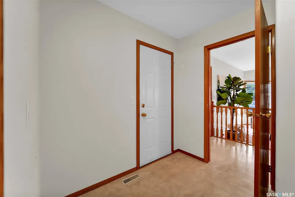735 Fairbrother Avenue Saskatoon SK S7S 1H8
