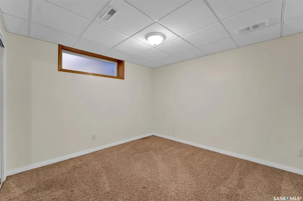 735 Fairbrother Avenue Saskatoon SK S7S 1H8