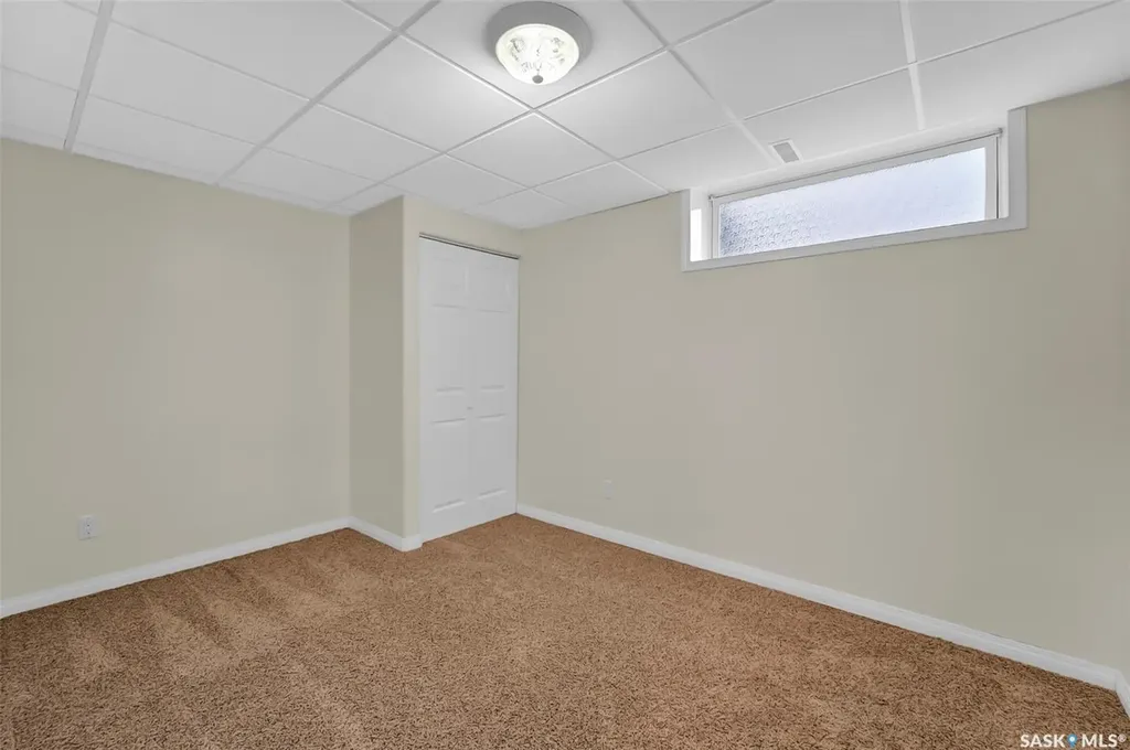 735 Fairbrother Avenue Saskatoon SK S7S 1H8