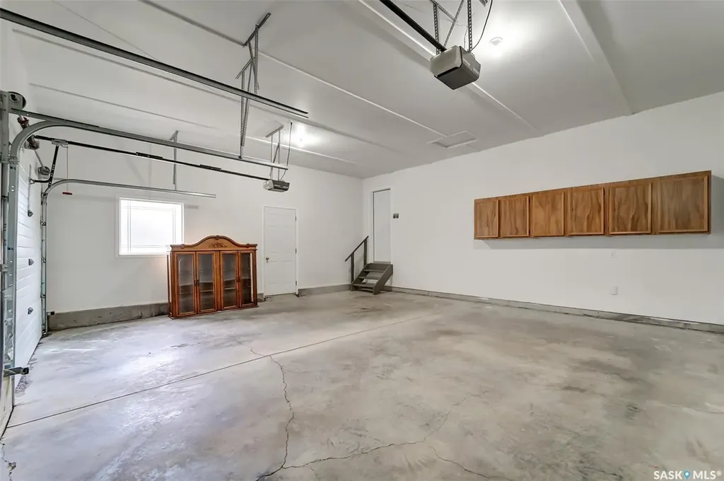 735 Fairbrother Avenue Saskatoon SK S7S 1H8
