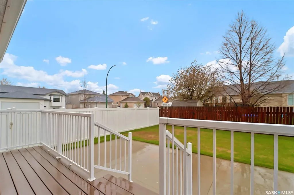 735 Fairbrother Avenue Saskatoon SK S7S 1H8