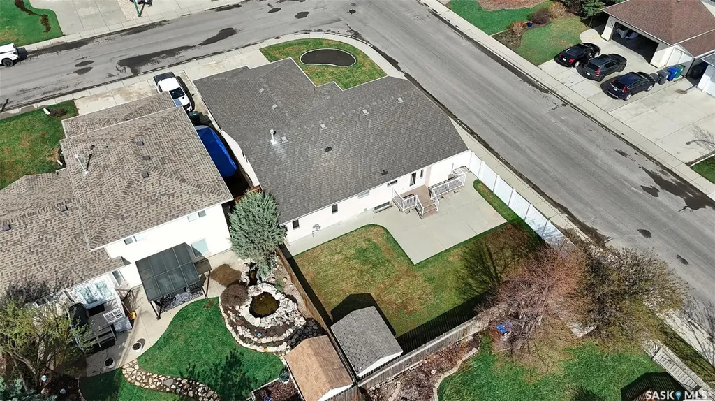 735 Fairbrother Avenue Saskatoon SK S7S 1H8
