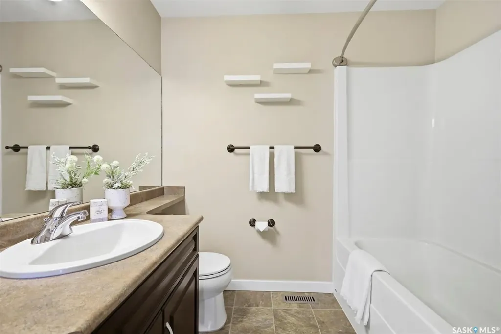 451 Henick Crescent Saskatoon SK S7R 0J4