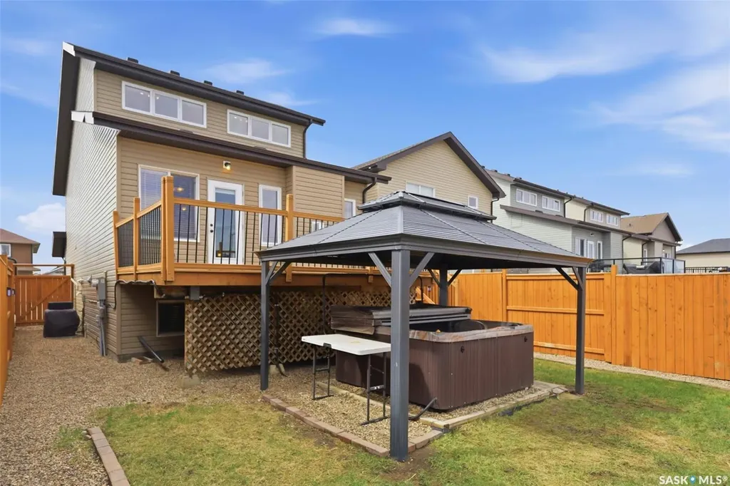 451 Henick Crescent Saskatoon SK S7R 0J4