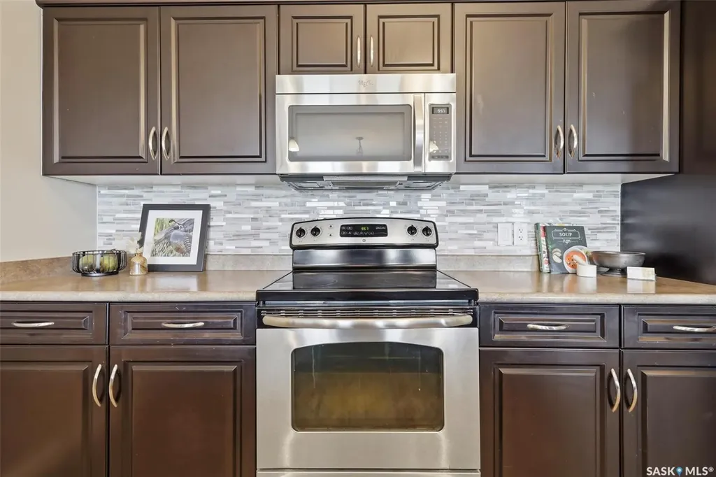 451 Henick Crescent Saskatoon SK S7R 0J4