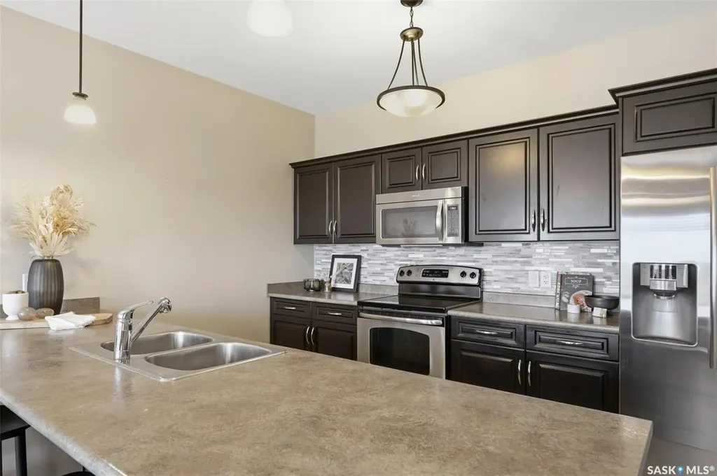 451 Henick Crescent Saskatoon SK S7R 0J4