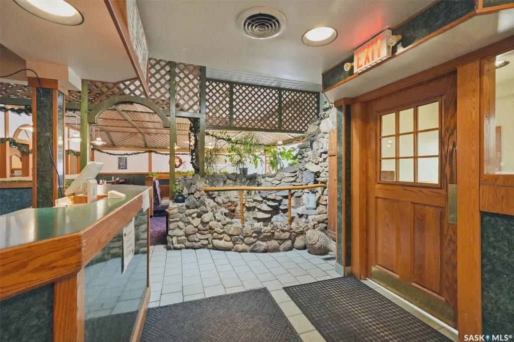 1025 Louise Avenue Saskatoon SK S7H 2P7